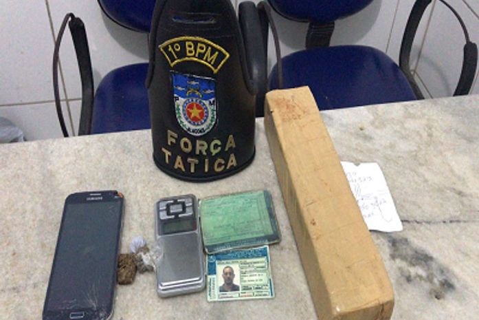 Homem é preso por tráfico de drogas na Ponta Verde