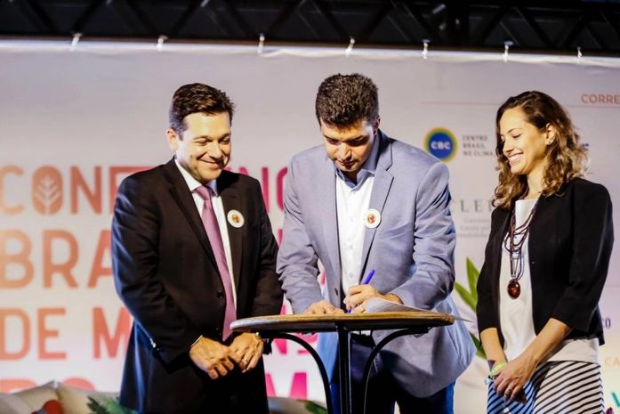 Rui Palmeira assina adesão a rede de cidades sustentáveis