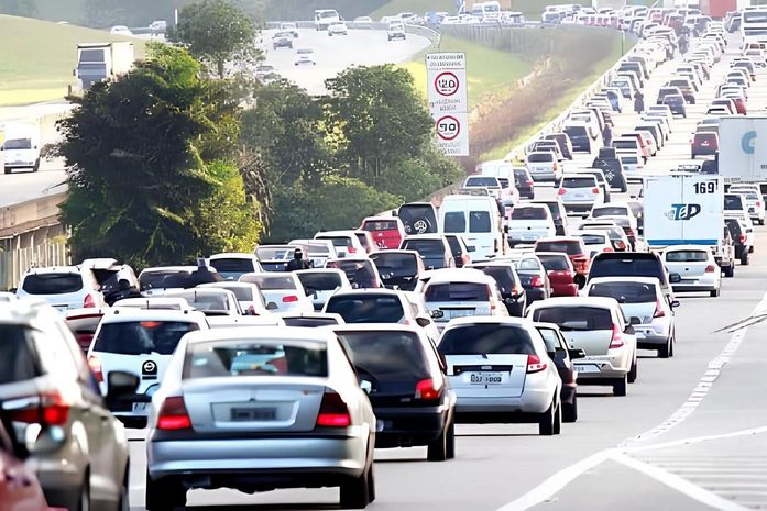 Você sabia que o IPVA não é o único fator que pode impedir a regularização do seu veículo?