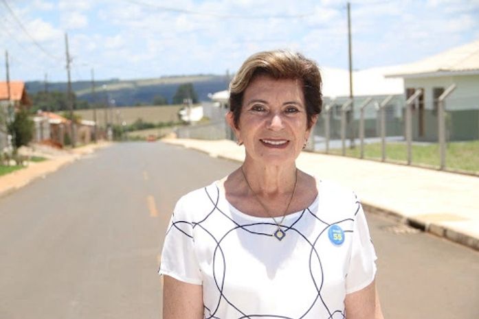 Professora Elizabeth vence em Ponta Grossa (PR)