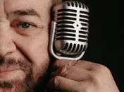 Peninha é a atração do Seis & Meia em setembro com show Minhas Canções
