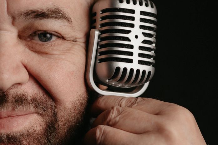 Peninha é a atração do Seis & Meia em setembro com show Minhas Canções