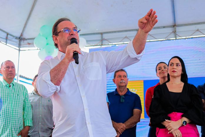 Prefeito Luciano Barbosa assina ordem de serviço para modernização do 2º Centro e inaugura novo auditório do CRIA