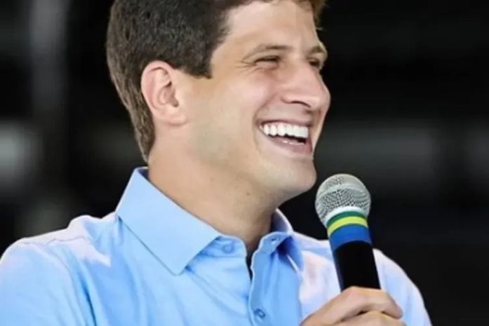 João Campos é reeleito prefeito do Recife no primeiro turno