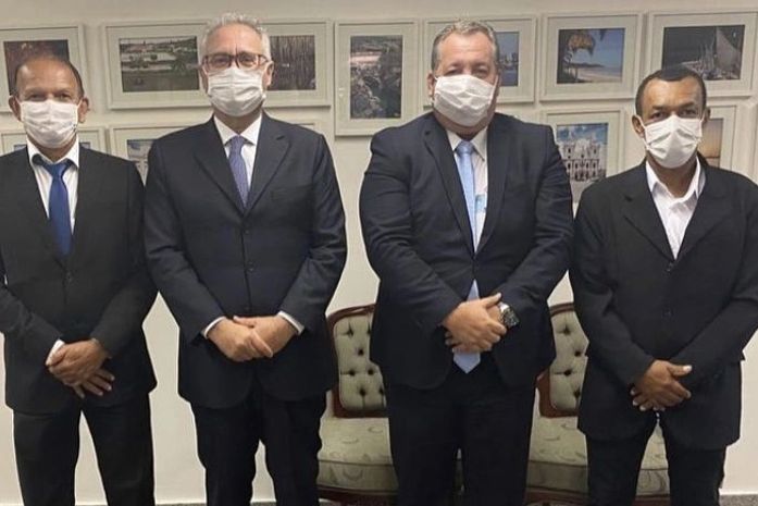 Líder político se une com prefeito para um trabalho conjunto envolvendo três municípios de AL