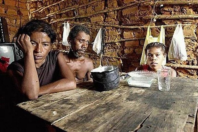 Direitos humanos, pobreza, fome: comida é direito e não mercadoria