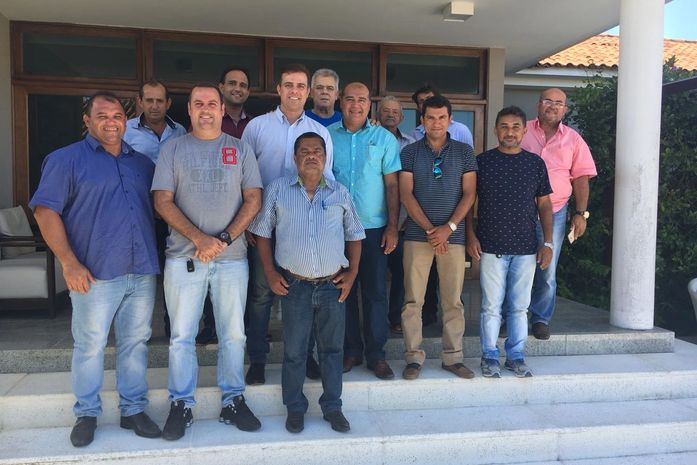 Vereadores de Coruripe visitam o deputado estadual e declaram apoio a João Beltrão