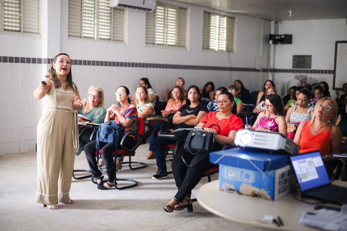 Educação oferece formação continuada para corpo técnico da rede municipal