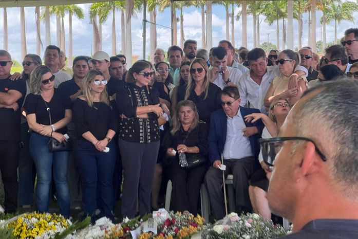 Comoção e saudade marcaram o adeus a Dona Helena dos Santos na manhã deste domingo (16) em Arapiraca