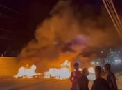 Protesto por falta d’água interdita trecho da AL-101 Norte, em Maceió