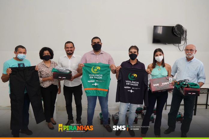 Prefeitura de Piranhas entrega novos fardamentos para Agentes de Combate às Endemias 