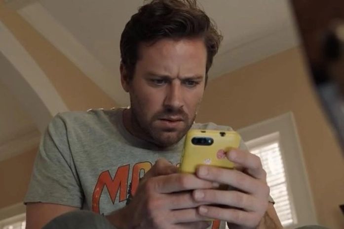 Metafórico, novo terror da Netflix é um filme a ser decifrado - "Contato Visceral'