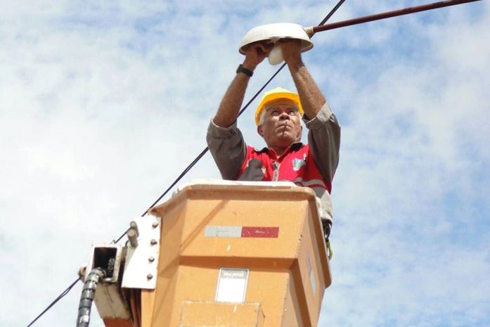 Prefeitura de Santana do Mundaú realiza serviços de manutenção e melhorias na iluminação pública