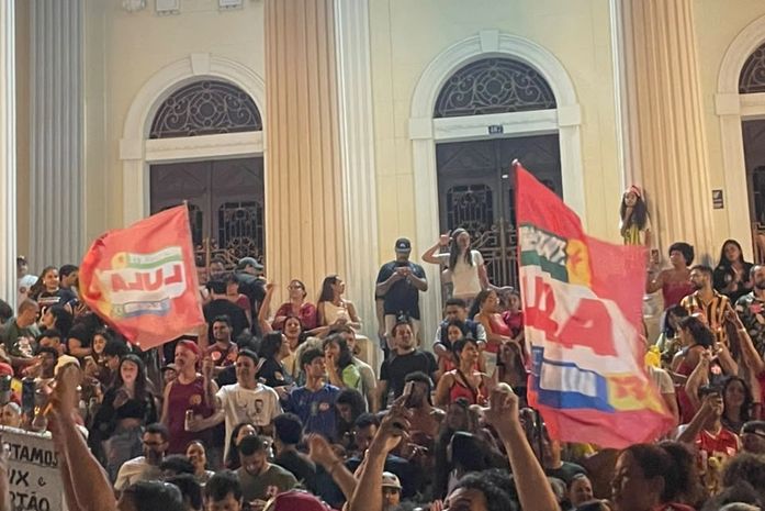 Vitória de Lula no 2º turno mobiliza apoiadores em festa concentrada no Jaraguá, em Maceió