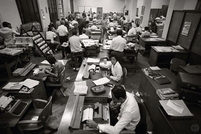 Vamos invadir hospitais e redações?!