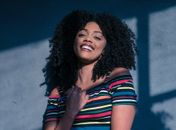 Negra e nordestina Rany Hilston brilha em Madrid no elenco de “Tina El Musical”