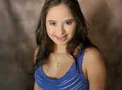 “Quando tirei minha CNH li comentários ruins que me fizeram chorar”, diz 1º pessoa com síndrome de down habilitada do país