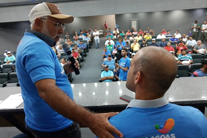 Melhorias realizadas pelo Prefeito Padre Eraldo na agricultura familiar em Delmiro Gouveia é destacada por secretário de Renan Filho