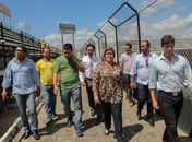 Célia visita obras no estádio e garante metálicas para domingo