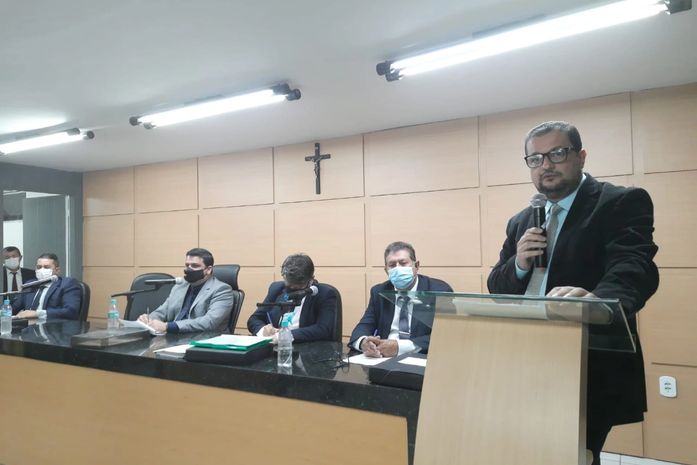 Vereador Dr.Fábio pede a criação de uma comissão mista para visitar o Hospital Afra Barbosa que está fechado
