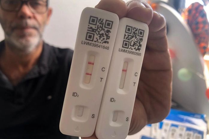 Eu e meus autotestes: com dois traços, positivo; e com um, negativo