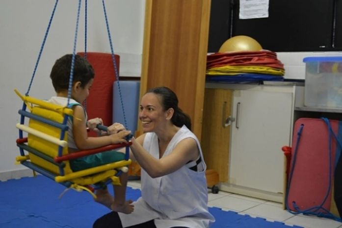 Terapia de integração é usada no tratamento gratuito do autismo em Alagoas