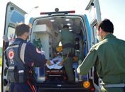 Colisão entre carro e moto deixa uma mulher ferida na parte baixa de Maceió 