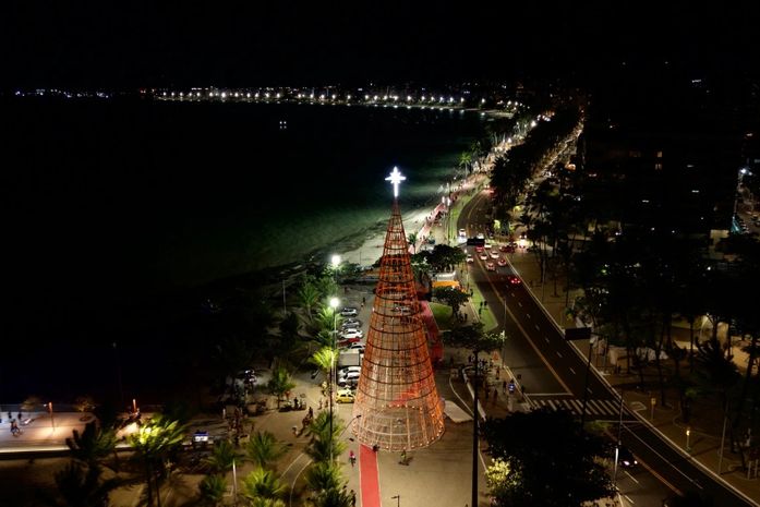 Árvore de Natal da Ponta Verde terá show de luzes sincronizado com música