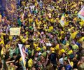 Alfredo Gaspar vai para o meio do povo e é aclamado por multidão no Bloquinho do 22 em João Pessoa