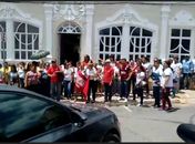 Julio Cézar – de férias há 13 dias – enfrenta protesto e paralisação de servidores em Palmeira