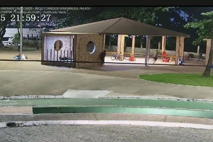 Veja exato momento em que entregadores são baleados na Vera Arruda; um morreu no local