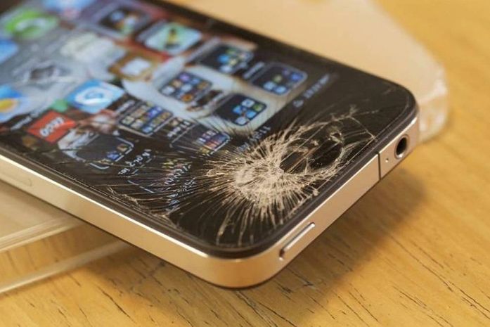 Lei garante ao consumidor o direito de receber um celular reserva enquanto o seu estiver na assistência técnica para reparos.