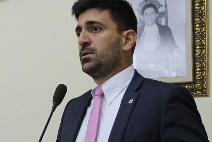 O promotor de Justiça Denis Guimarães.