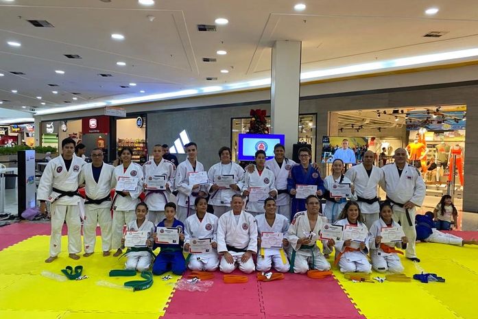 AFPA realiza troca de faixas e entrega do prêmio para os Melhores do Ano de 2023