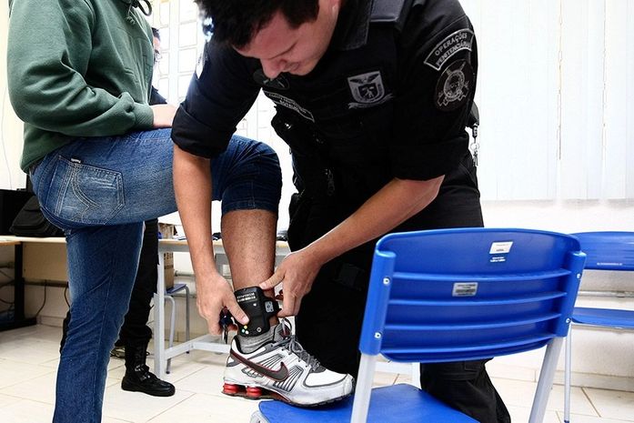 Falta grave pode deixar de levar à perda de tornozeleira eletrônica