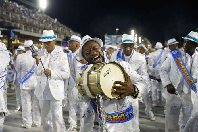 Rio de Janeiro - A escola de samba Beija-Flor se apresenta no Desfile das Campeãs do Carnaval do Rio de 2018, na Sapucaí