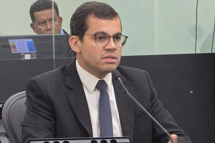 Gilvan Barros Filho cobra na ALE manutenção no Canal do Sertão