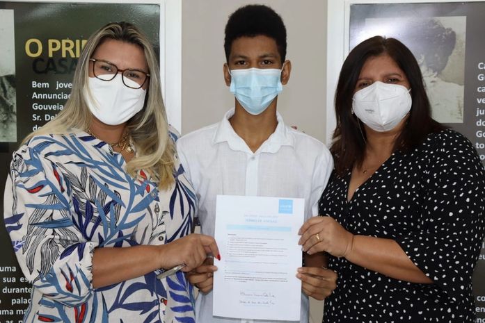 Prefeita Ziane Costa assina termo de adesão, do município de Delmiro Gouveia, ao Selo Unicef