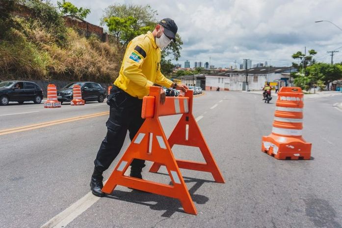 Rua Barão de Maceió será parcialmente interditada durante algumas horas neste domingo