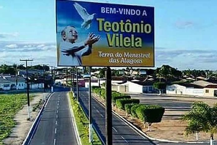 Professores aprovados em concurso de Teotônio Vilela realizam protesto e cobram nomeação