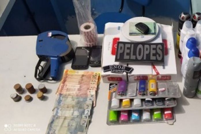Acusados de assaltar mercadinho são presos durante tentativa de fuga