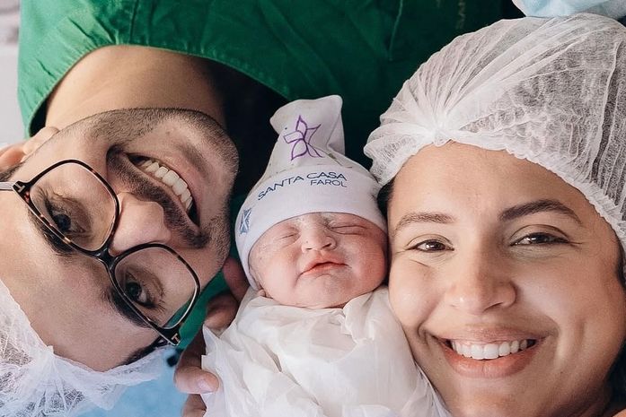 Prefeita de Jacuípe celebra chegada de sua primogênita