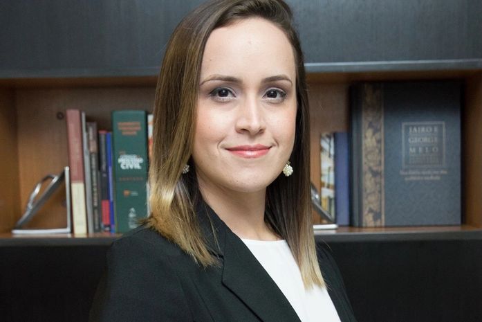 Covid-19: advogada afirma que ausência de funcionário para vacinação é falta justificada