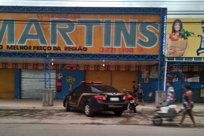 Jovem é preso após arrombar supermercado lacrado pela PF em São Miguel dos Campos