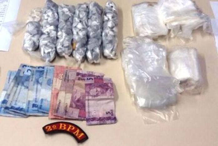 Homem é preso acusado de tráfico de drogas em Murici