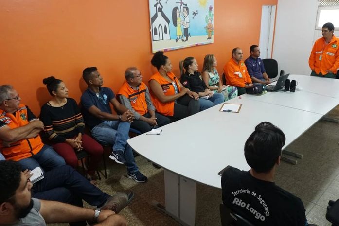 Técnicos da prefeitura de Rio Largo ouvem Transpetro sobre cuidados nas faixas de duto localizadas no município.