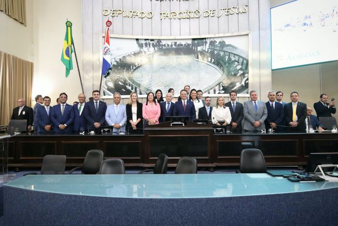 Mesa Diretora é empossada para o segundo biênio, na Assembleia Legislativa de Alagoas