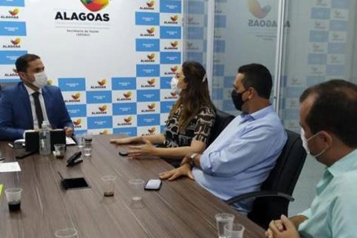 Marlan Ferreira e Felipe Boró se reúnem com Alexandre Ayres e pleiteiam recursos para a Saúde em Limoeiro