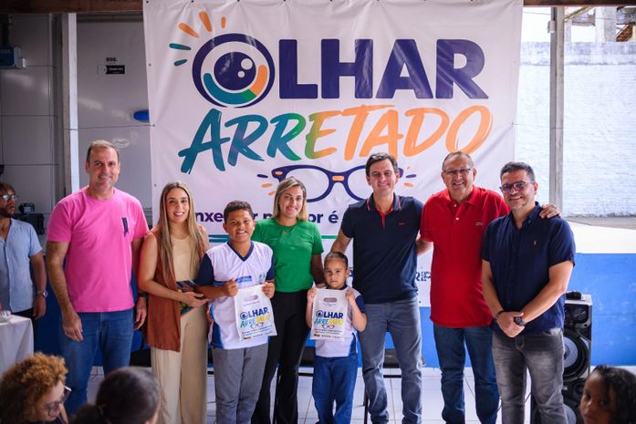 Prefeitura de Coruripe lança Programa Olhar Arretado e entrega primeiros 150 óculos a estudantes da rede municipal