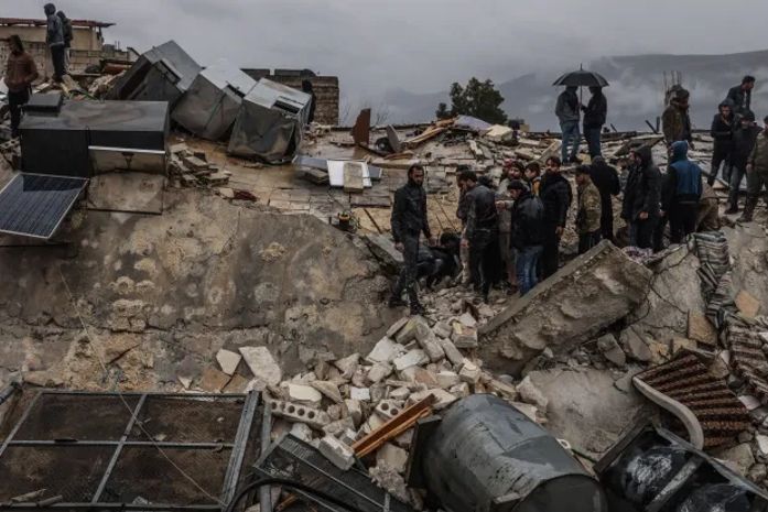 Número total de mortos na Turquia subiu para 2.379, enquanto 711 mortes foram registradas na Síria